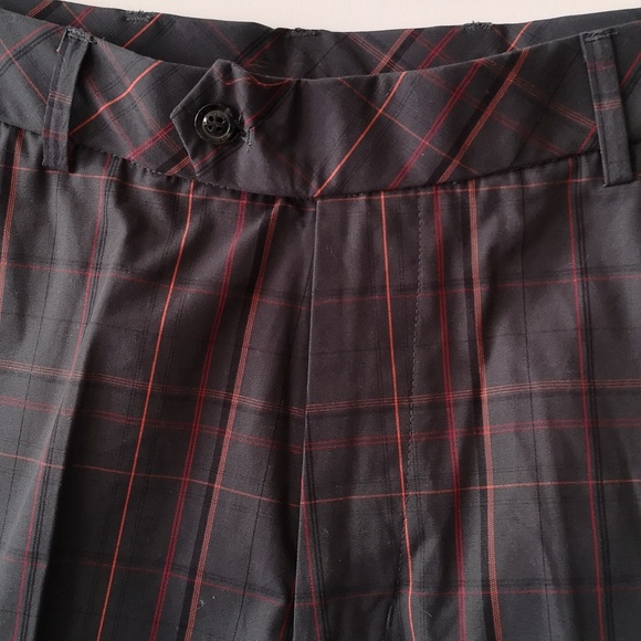 Men's NWOT Pilatti Uomo Golf Shorts Size 32 Gray & Red Plaid 100% Cotton - Picture 2 of 7